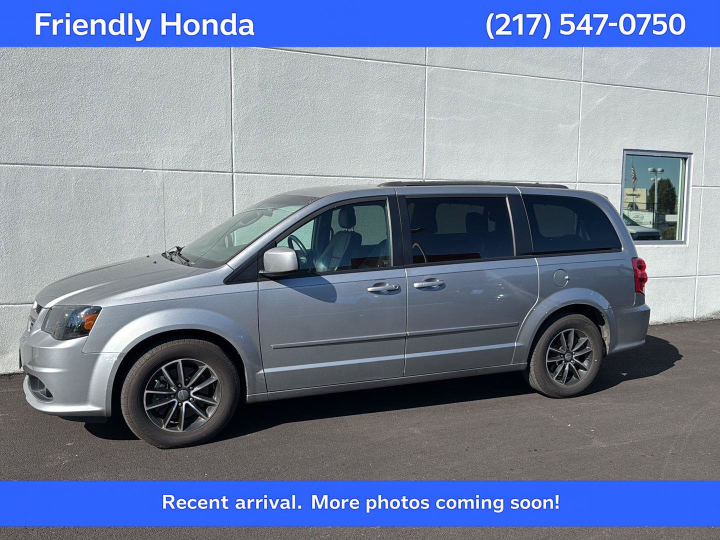 Used 2015 Dodge Grand Caravan R/T w/ Driver Convenience Group FWD image 1