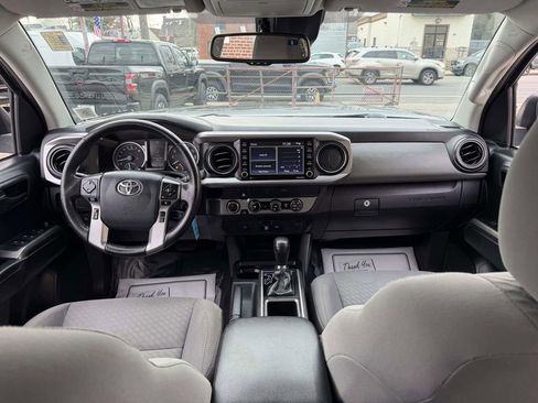 Used 2020 Toyota Tacoma SR5 image 17