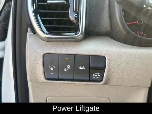 Used 2022 Kia Sportage EX w/ EX Technology Package FWD image 16