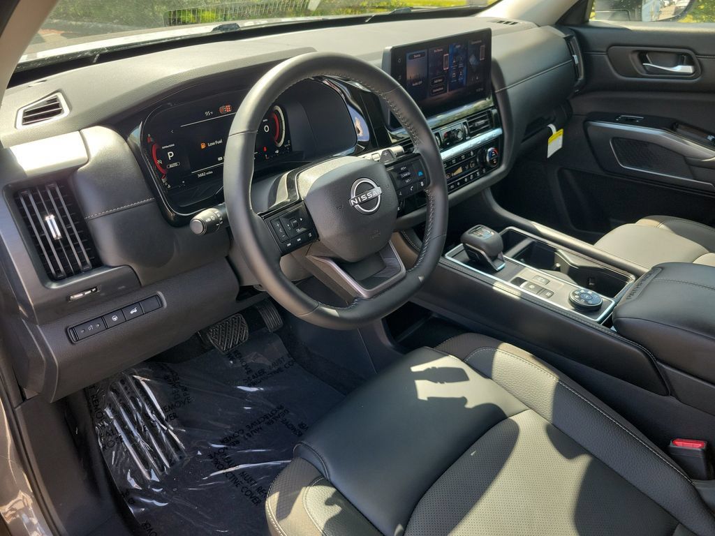 Certified 2026 Nissan Pathfinder SL AWD/4WD image 15