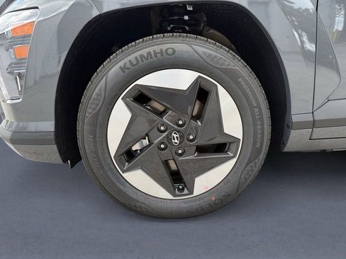 New 2025 Hyundai Kona SE FWD image 9
