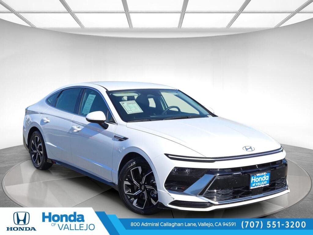 Used 2024 Hyundai Sonata SEL FWD image 1