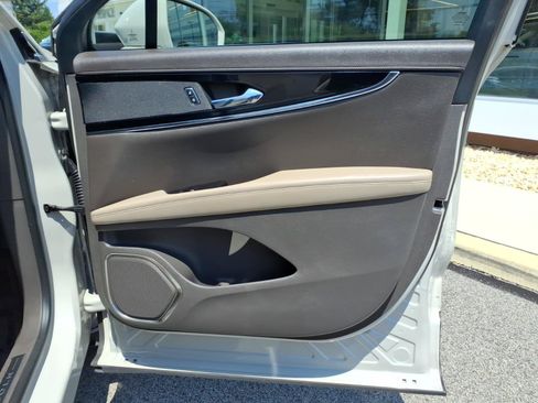 Certified 2023 Lincoln Nautilus AWD w/ Premium Package image 31