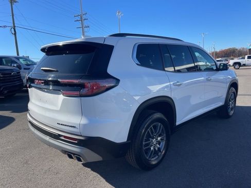 Used 2025 GMC Acadia Elevation AWD/4WD image 5