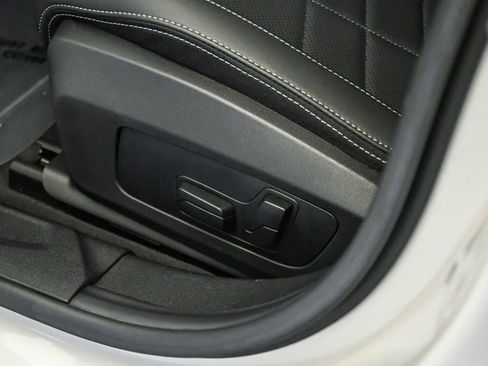 Used 2026 BMW 228i w/ Technology Package FWD image 23