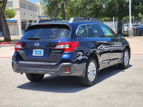 Used 2018 Subaru Outback 2.5i Premium AWD/4WD image 6