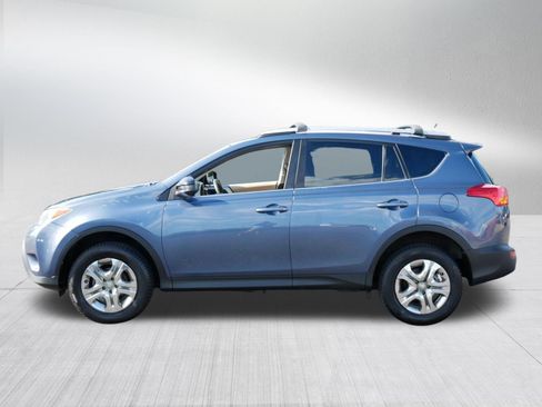 Used 2013 Toyota RAV4 LE AWD/4WD image 4