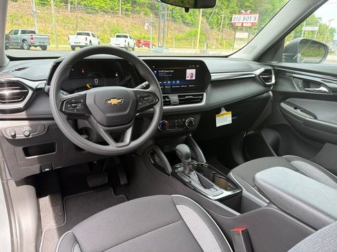 New 2026 Chevrolet TrailBlazer LS w/ LS Convenience Package AWD/4WD image 16