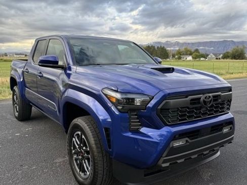 New 2025 Toyota Tacoma TRD Sport image 5