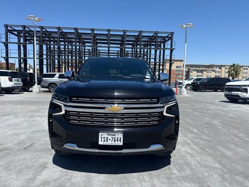 Used 2024 Chevrolet Suburban Premier RWD image 2