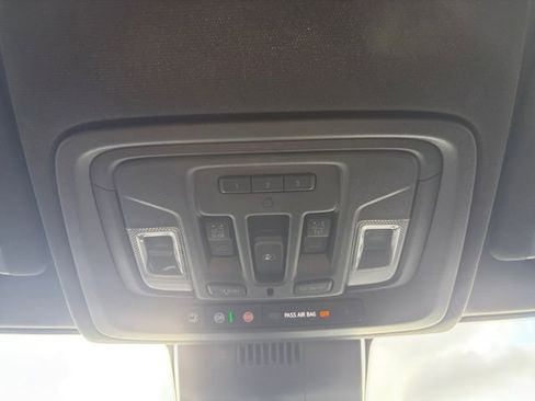 Used 2023 GMC Sierra 1500 AT4 w/ AT4 Premium Package AWD/4WD image 12