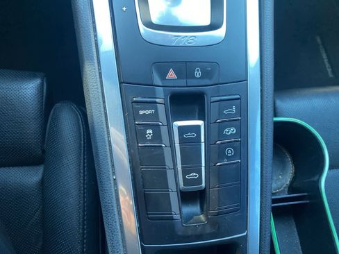 Used 2017 Porsche 718 Boxster S image 14