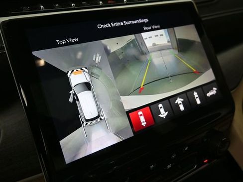 Used 2021 Jeep Grand Cherokee L Limited w/ Luxury Tech Group II image 33