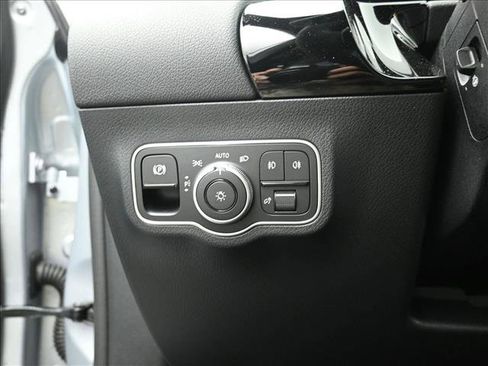 Certified 2026 Mercedes-Benz GLA 250 4MATIC image 18