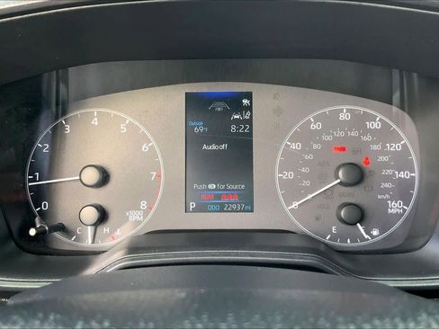 Certified 2025 Toyota Corolla LE image 25