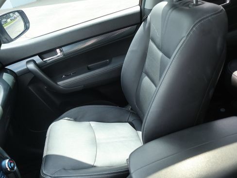 Used 2011 Kia Sorento SX FWD image 22