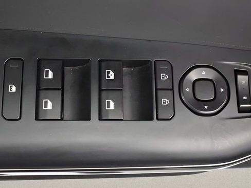 Used 2025 Kia K4 FWD image 21
