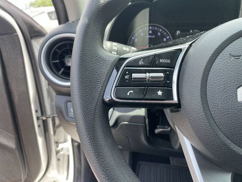 Certified 2023 Kia Forte LXS w/ LXS Technology Package FWD image 15