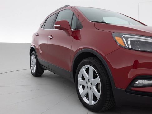 Used 2018 Buick Encore Essence w/ Experience Buick Package FWD image 11