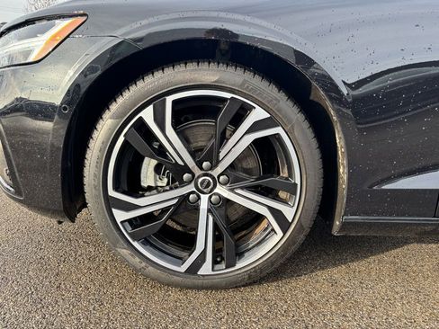 Certified 2025 Volvo S60 B5 Plus image 27