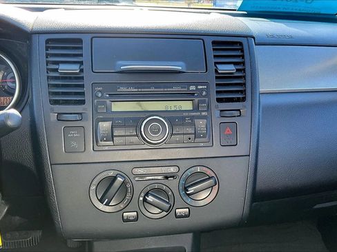 Used 2007 Nissan Versa Sedan FWD image 21