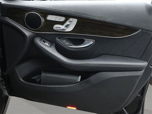 Used 2018 Mercedes-Benz GLC 43 AMG 4MATIC image 19