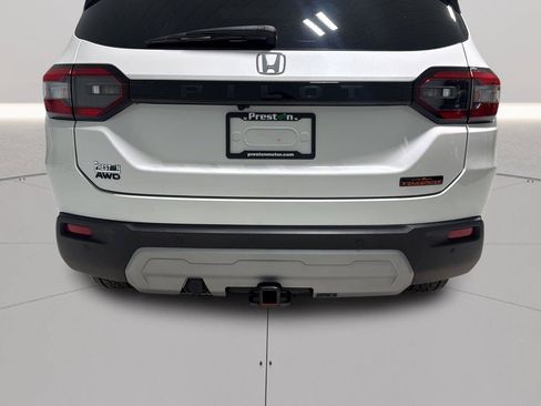 Used 2025 Honda Pilot TrailSport image 30
