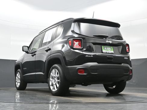 Used 2022 Jeep Renegade Latitude AWD/4WD image 25