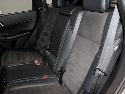 Used 2022 Mitsubishi Outlander SE image 23