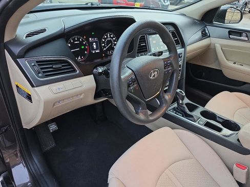 Used 2017 Hyundai Sonata Sport image 10