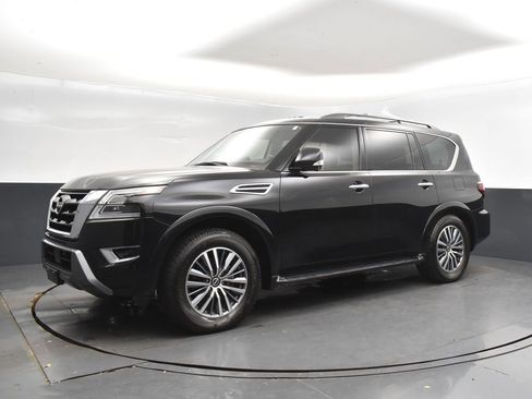 Used 2023 Nissan Armada SL w/ Cargo Package image 3