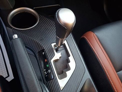 Used 2015 Toyota RAV4 Limited image 14