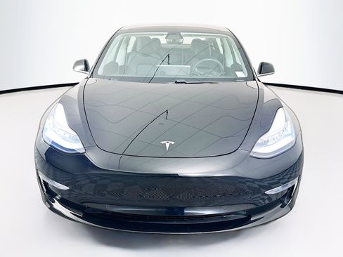 Used 2018 Tesla Model 3 Long Range image 2