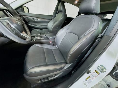 Certified 2023 INFINITI QX50 Luxe FWD image 27