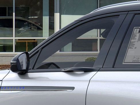 New 2026 Lincoln Nautilus Reserve image 20