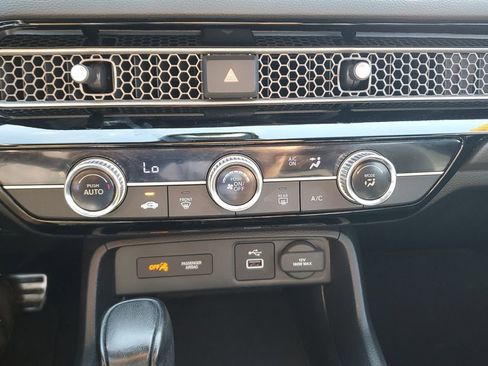 Used 2023 Honda Civic Sport image 23