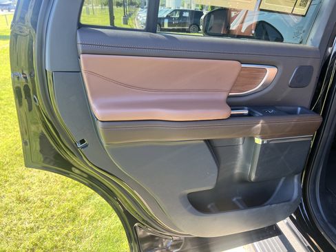 Used 2025 Ford Expedition King Ranch AWD/4WD image 29