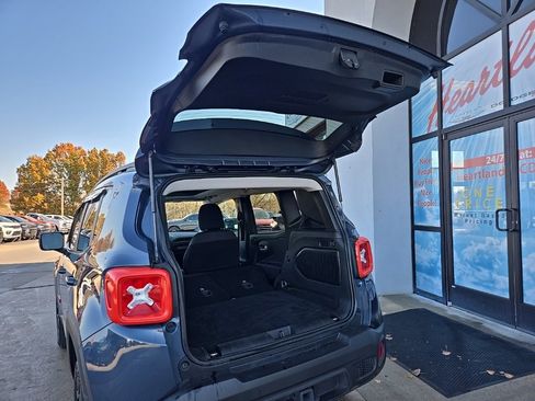 Used 2023 Jeep Renegade Trailhawk w/ Sun/Sound Group image 89