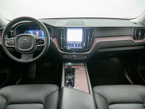 Certified 2024 Volvo XC60 T8 Plus w/ Protection Package Premier AWD/4WD image 23