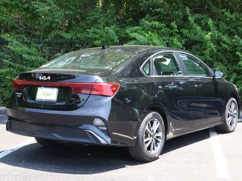 Used 2024 Kia Forte LXS FWD image 8