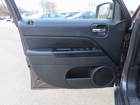 Used 2015 Jeep Patriot Latitude image 17