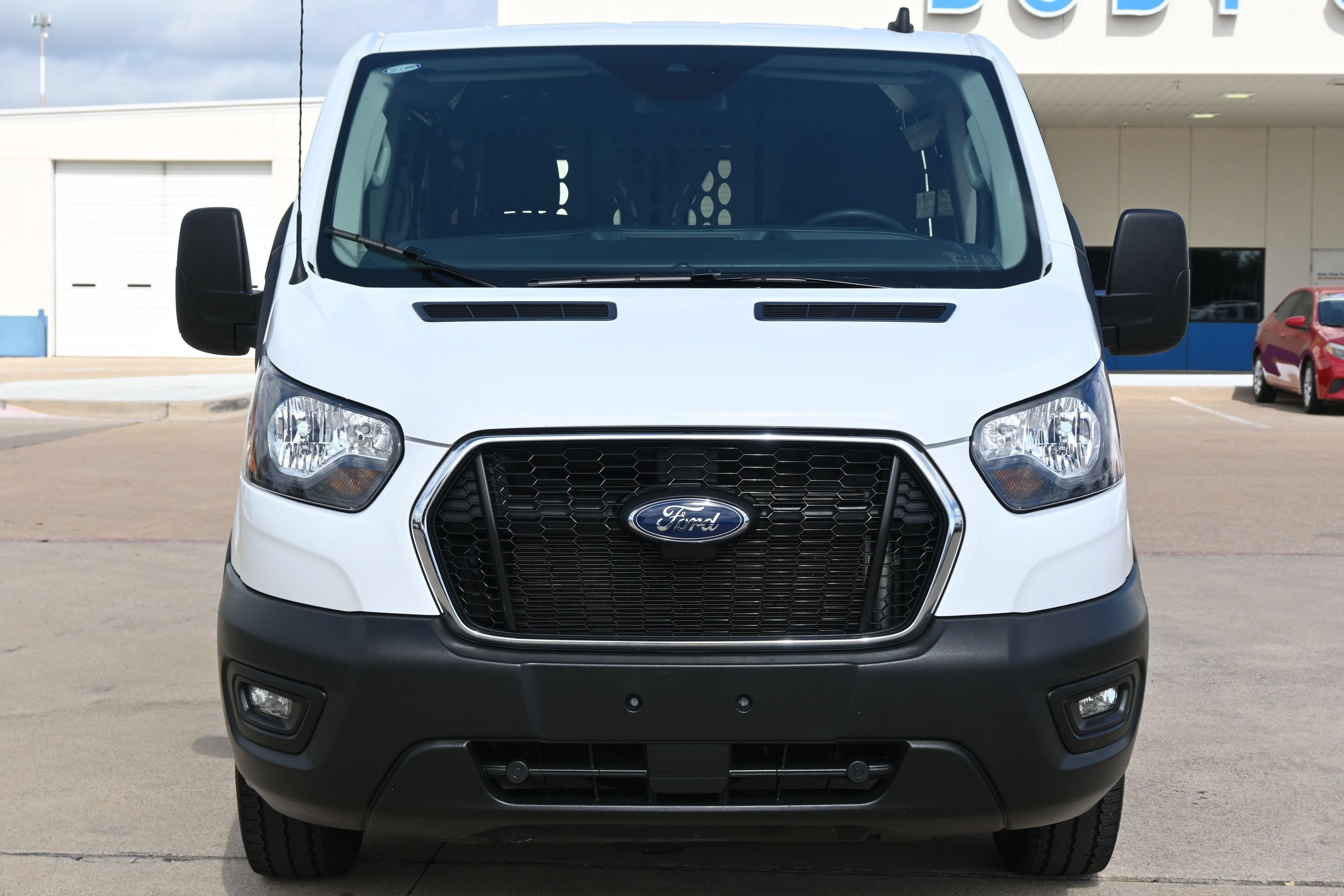 Used 2025 Ford Transit 250 Low Roof w/ Exterior Upgrade Package RWD image 13