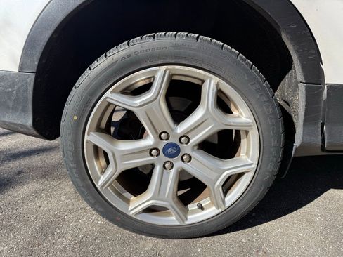 Used 2018 Ford Escape Titanium w/ Ford Safe & Smart Package image 8