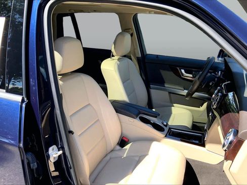 Used 2015 Mercedes-Benz GLK 350 4MATIC image 8