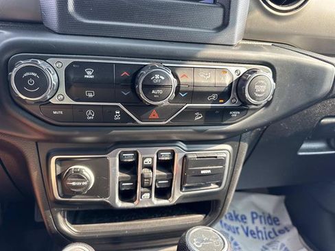 Used 2018 Jeep Wrangler Unlimited Sport S AWD/4WD image 12