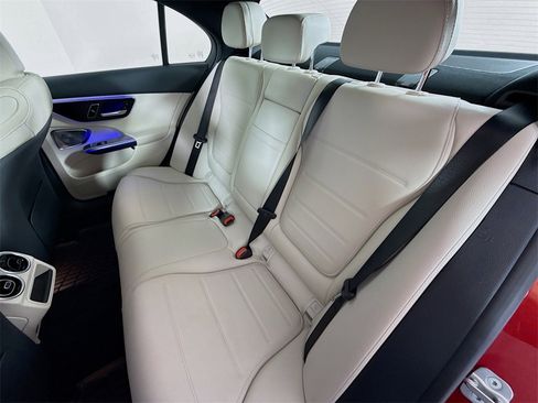 Used 2025 Mercedes-Benz C 300 4MATIC Sedan image 25