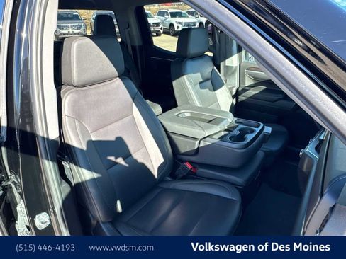 Used 2025 GMC Sierra 1500 SLT image 14