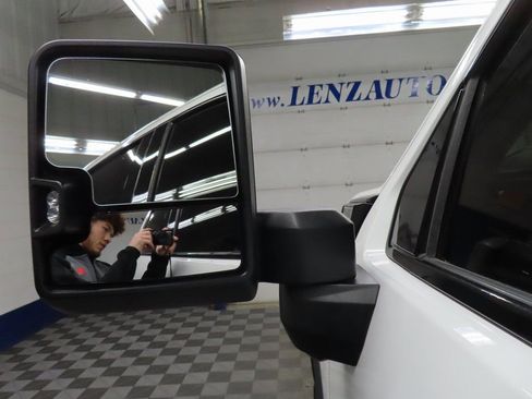 Used 2025 GMC Sierra 2500 AT4 image 57