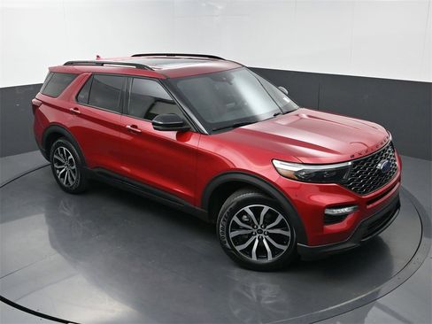 Used 2020 Ford Explorer ST w/ Premium Technology Package image 34