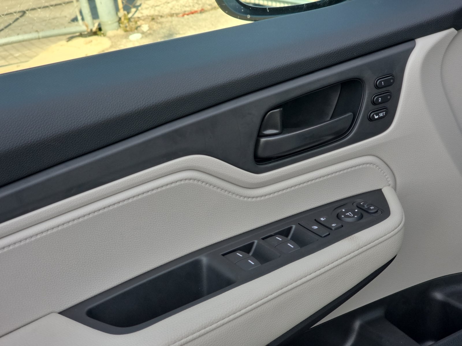New 2026 Honda Odyssey EX-L image 17
